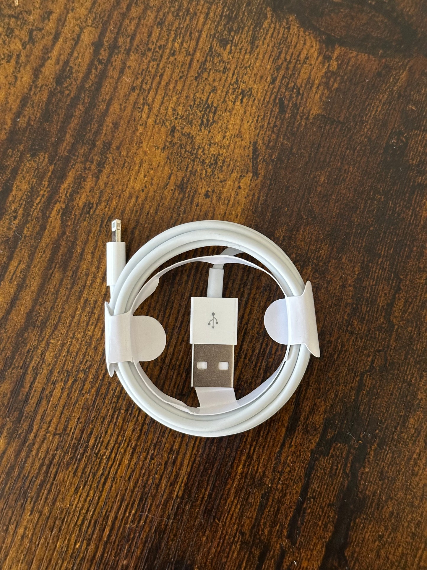 USB-A to Lightning Cable 1m – Fast Charging & Data Sync (iPhone Compatible)